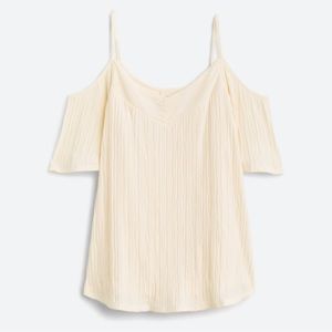 KAILEIGH Valette Off-White Textured Cold Shoulder Knit Top